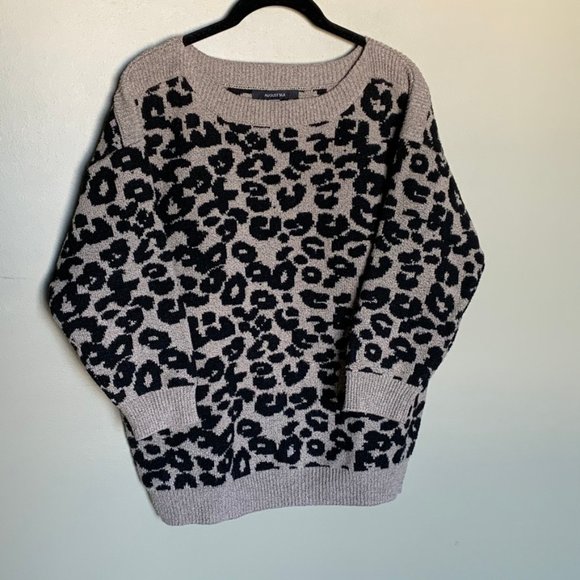 august silk Sweaters - August Silk tan leopard print scoop neck sweater